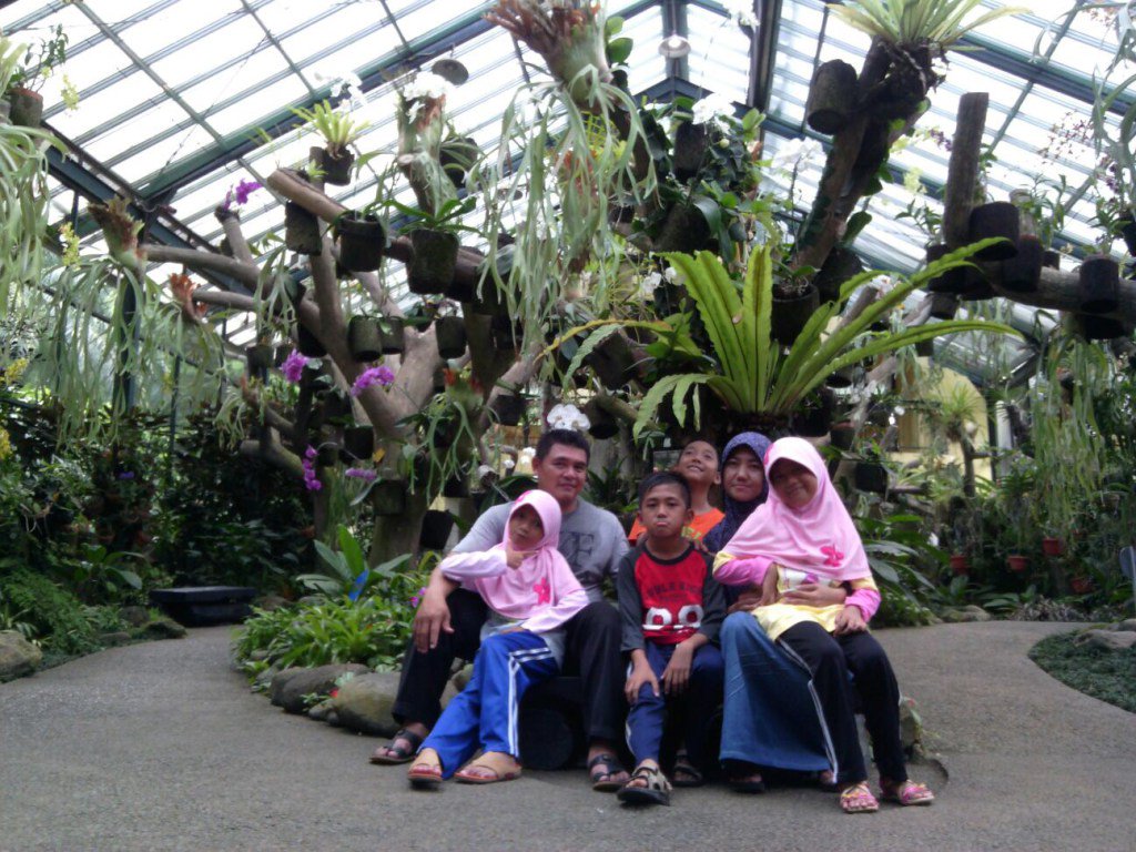 sentramajun's tweet photo. Stop mengeluh bersyukur saja https://t.co/8CaOnoPZ15 https://t.co/ylVM4jZqn6