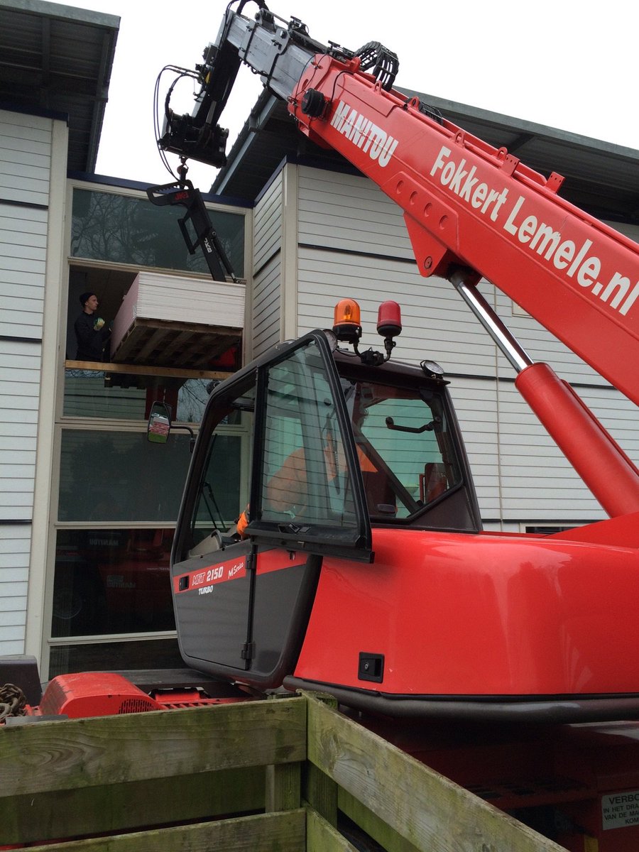 BWestera's tweet photo. Ontzorgen bouwlogistiek @GoossenTePas @Krönnezommer @RKB_Leanworks https://t.co/nVUzYZKjdh