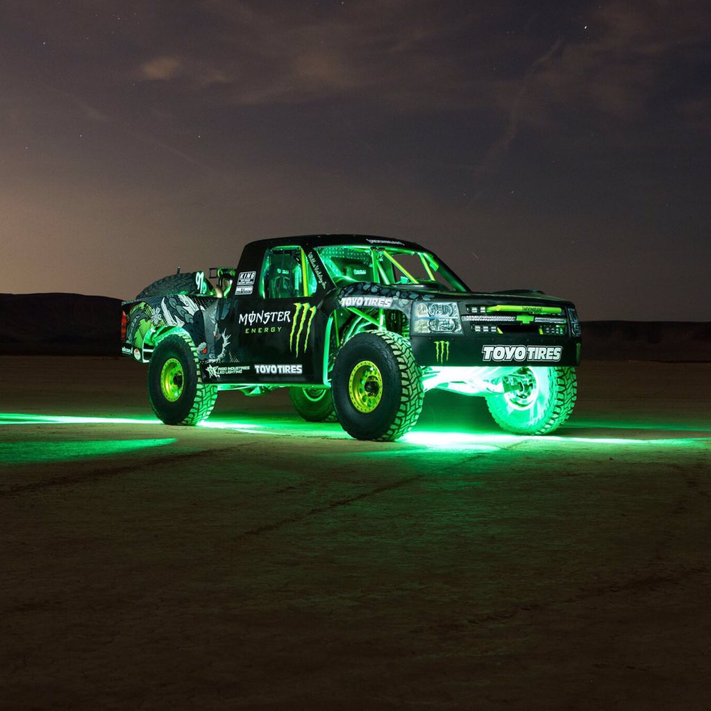 BJBaldwin97's tweet image. Shoe game on point. 😎
 @toyotires #teamtoyo
📷: @sincity_crook