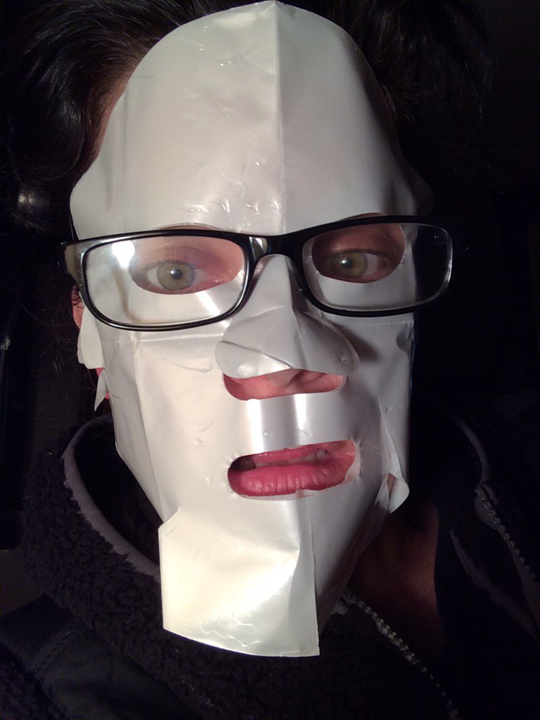 PauleyP's tweet photo. This hydrating face mask thingy my church friend gave me is absolutely terrifying me and my dogs: https://t.co/r08G0IIyn5