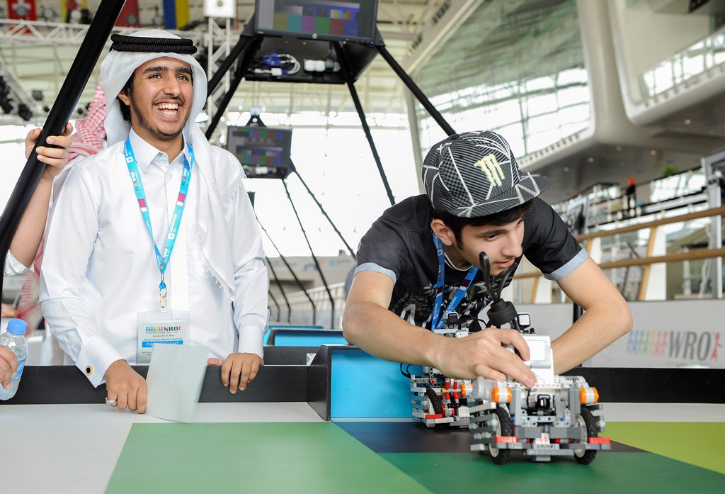 MaerskOilQatar's tweet image. شاهد: وثائقيات تلفزيون قطر - الروبوت في قطر: youtube.com/watch?v=8BYN80…