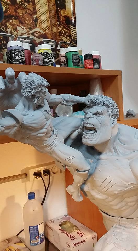 do_want's tweet photo. Wolverine vs Hulk - Diorama esculpido por Troy McDevitt https://t.co/OQVlcXX4VR