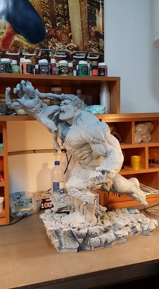 do_want's tweet photo. Wolverine vs Hulk - Diorama esculpido por Troy McDevitt https://t.co/OQVlcXX4VR