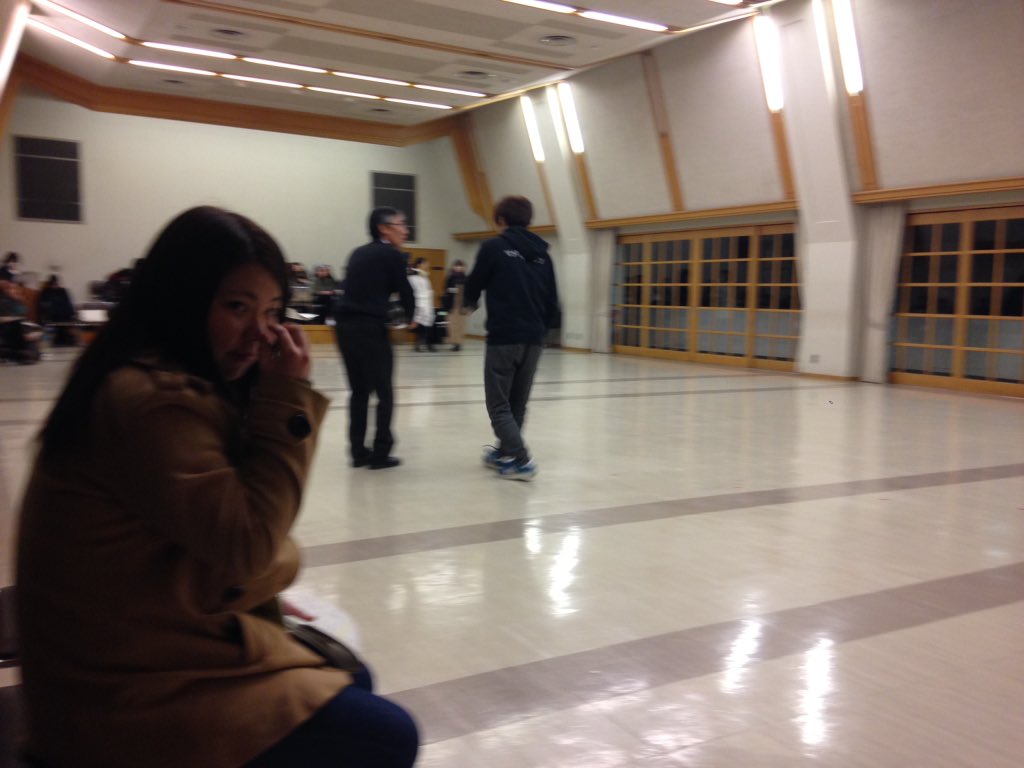 k_seijin2016's tweet photo. 式典やセレモニーの練習真っ最中です！さて、当日はどんな感じになるのでしょうか？ https://t.co/qcEvsN3ec4