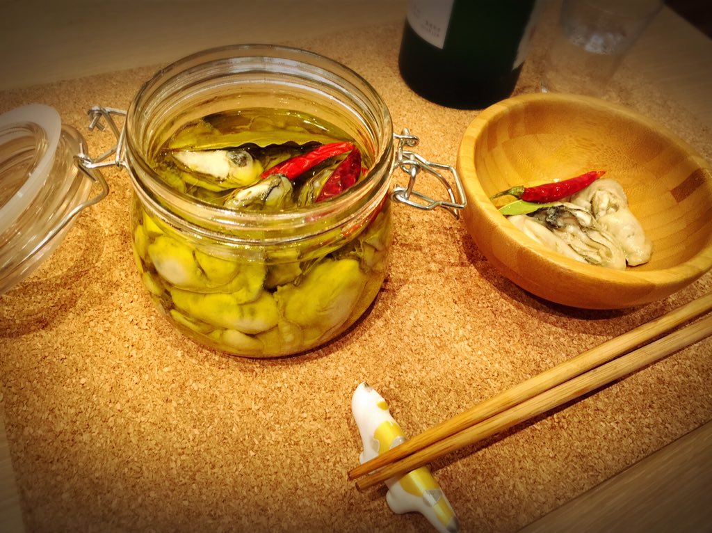 genki_sudo's tweet photo. 僕が作った牡蠣と百合根のオイル漬けです。これをつまみに一杯頂きます(^-^) https://t.co/zkG0SAkW7y