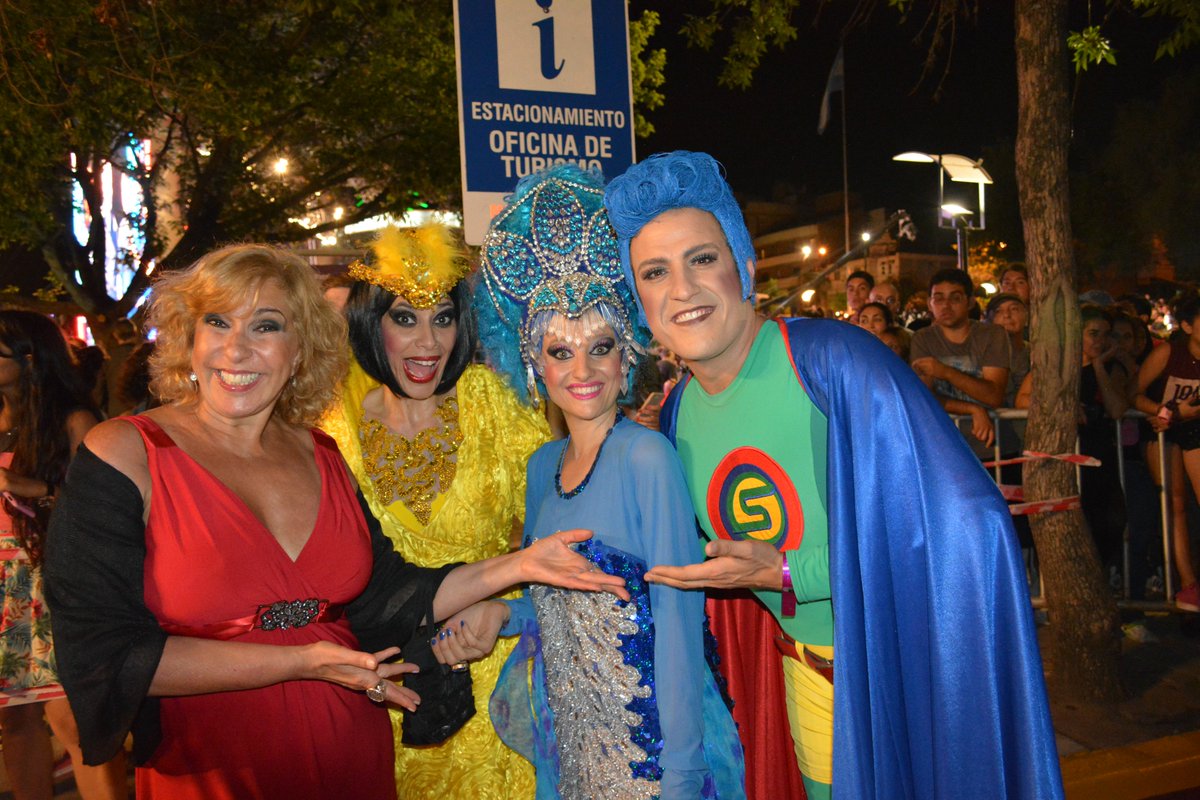 #SupersaludableEnCarlosPaz Apertura 2016 con <a href="/geobarbarossa/">Georgina Barbarossa</a> <a href="/clubestafadores/">Club Estafadores</a> Te esperamos lunes 21 hs en el Acuario!