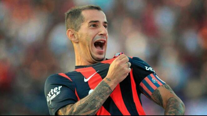 BoedoAzulgrana's tweet photo. RT si crees que es el máximo ídolo de la historia de San Lorenzo. https://t.co/P0gu9ejso0