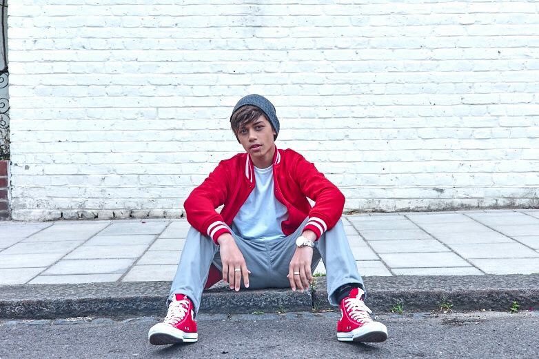 HarrisJOfficial's tweet photo. Throwback shot✨ https://t.co/EGDXlRJp4m