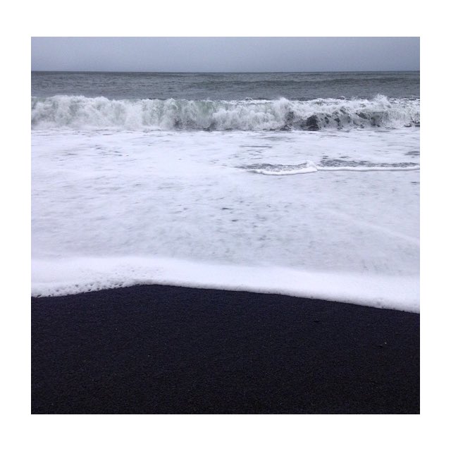 ShrewdPythoness's tweet image. Keep me safe inside your arms. ~