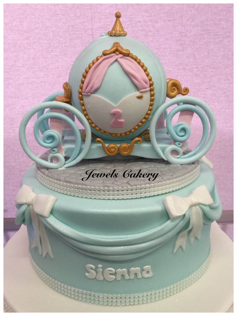 JewelsCakery's tweet photo. What's up princess? 💗 https://t.co/agDk6hHU65
