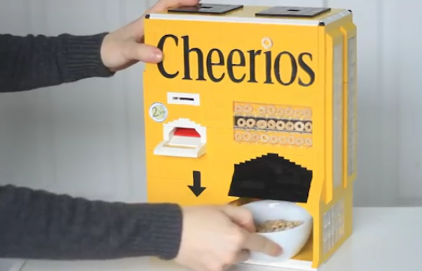 mental_floss's tweet image. This LEGO Machine Delivers Your Morning Bowl of Cereal — bit.ly/1myHG0U