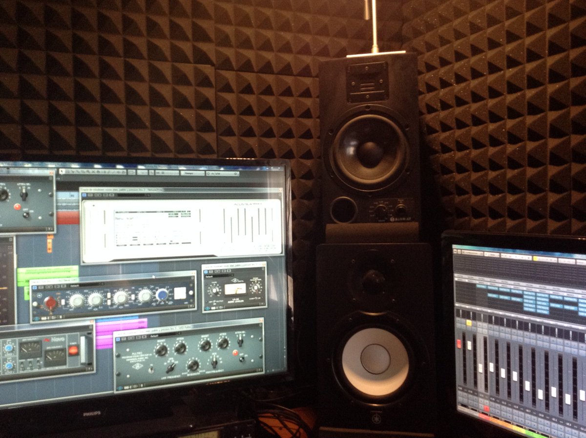 Trabajando en Doc Diamond Estudio con el disco en solitario de Fernando Ruiz del grupo chileno Capos Crimini.