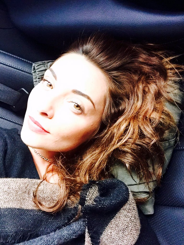 PriscillaBetti's tweet image. Direction Marseille pour 2 shows avec la team de#DALS et bien sûr @christophelicat😀🎩❤️Hâte de vous voir les copains😘