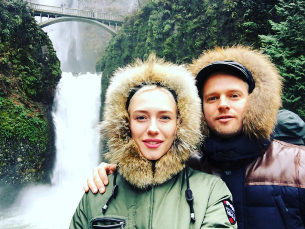 When she's not on stage, this Gorilla Girl loves to see the sights - including Multnomah Falls! Insta: anilo4ka1