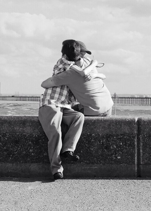 darrenpaulkent's tweet image. Film Critic Barry Norman presenting me with the Best Actor Award. @LewisNicolasAct my onscreen dad and cast pic! X