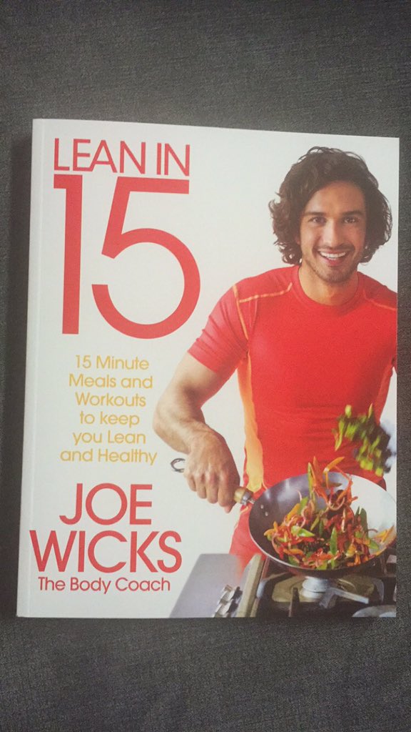 MissTMCgee's tweet photo. Know what I'm going to be reading tonight.... It's arrived 😁👏🏼 @thebodycoach #Leanin15 https://t.co/oJllNsmnUO