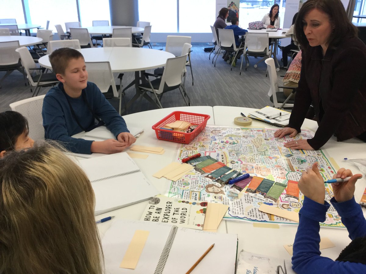 tbhubbard1's tweet image. Students from CJP working with CBE staff learning about collaboration with many stakeholders. 
@yycCCOM