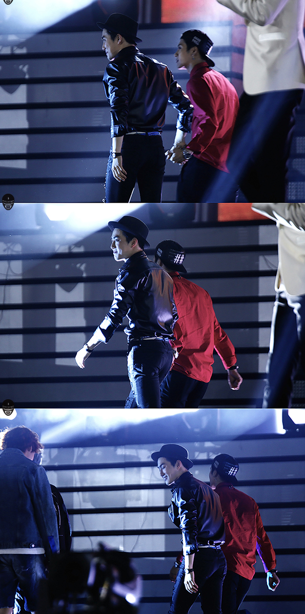 suhopictures's tweet photo. bonus suho and jackson from dream concert! https://t.co/J2vmPW5ZL8