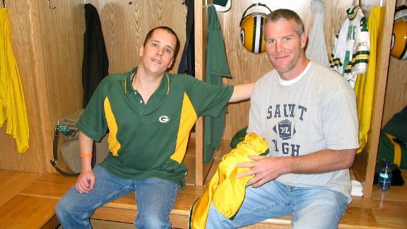 espn's tweet photo. From Favre to Rodgers, Green Bay staffer Andy Gruber has captured the team's heart: https://t.co/l2mwdM5W9s https://t.co/yfyun13b0p