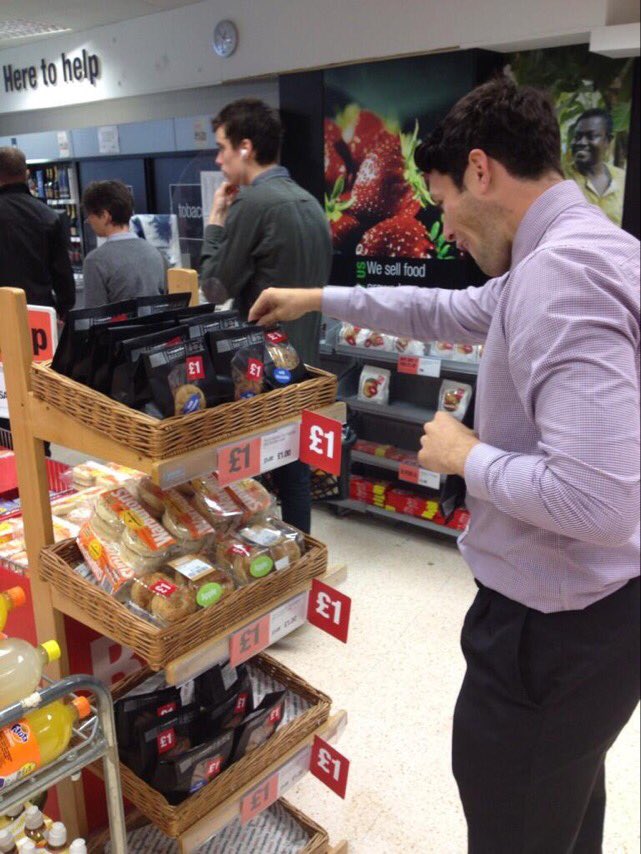 Mike_Goll's tweet image. @azamox he's here look! you seem to forget I used to meet you on my break...#fatty #3cookies #greggs