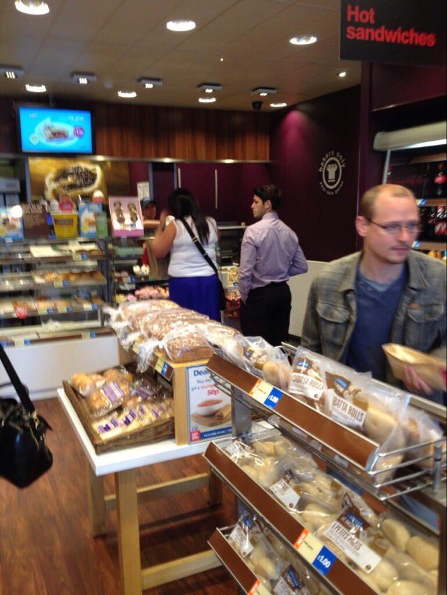 Mike_Goll's tweet image. @azamox he's here look! you seem to forget I used to meet you on my break...#fatty #3cookies #greggs
