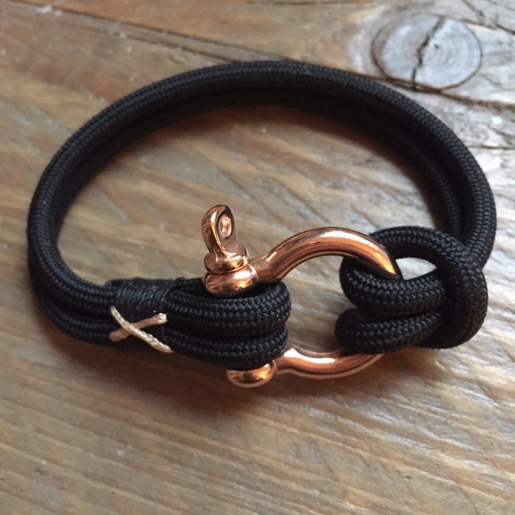 AziBiiBizA's tweet photo. #new#bracelet#paracord#rosé https://t.co/MvowmSy52Q