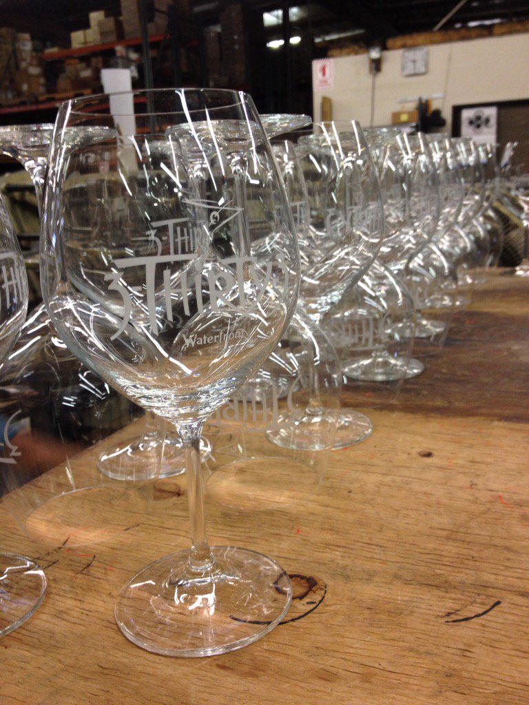 EdwardsIndust's tweet photo. #DecorateYourDrink #winewednesday #satinetch https://t.co/gBgRwi3kS3