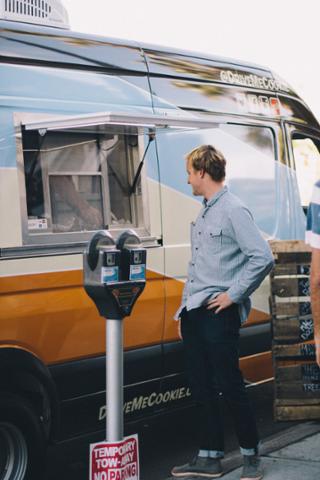 Roadside assistance. Don't mind the temporary tow-away no parking sign. #EATDMC