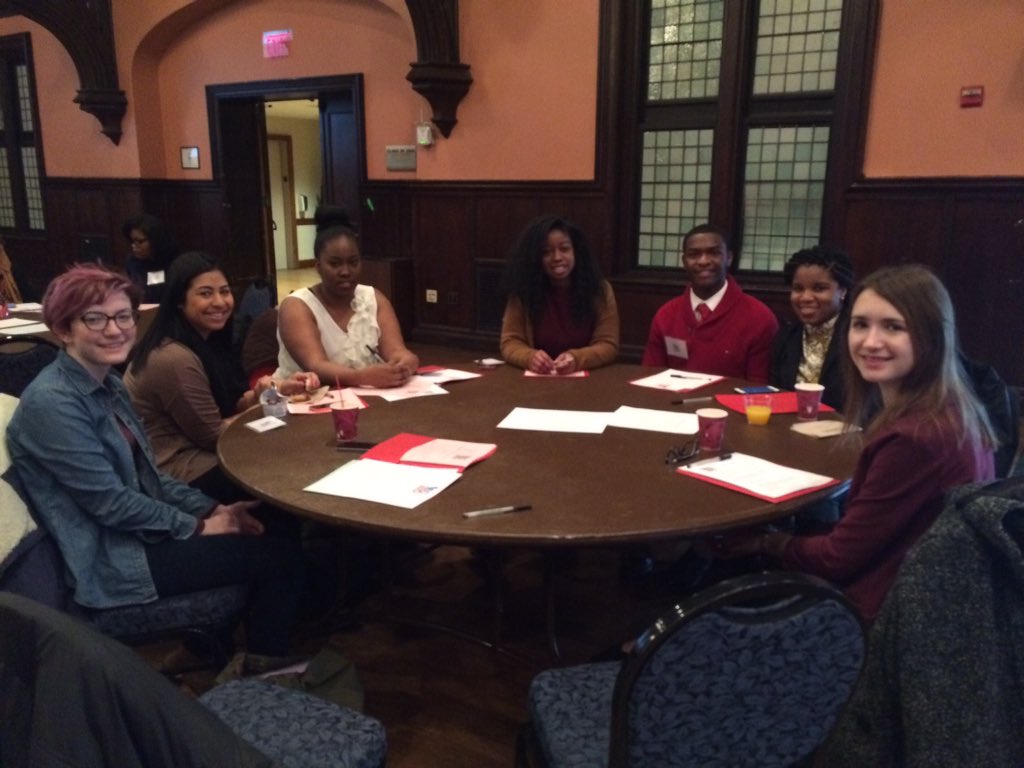 Olivia Bates (MsOBates) Twitter