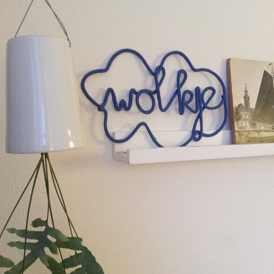 Er hangt een wolkje in mijn Dawanda shop!
bit.ly/20nHAIN #handmade #draadwoord #frenchknit