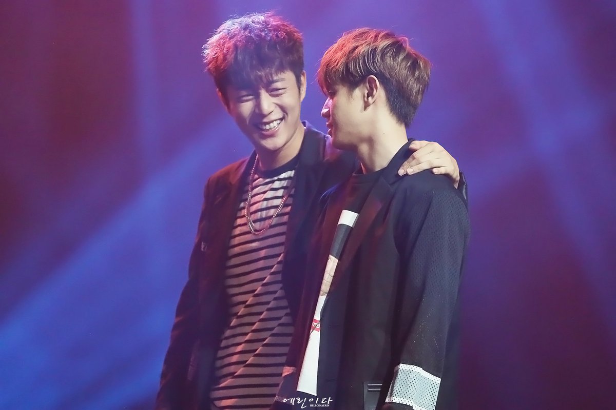 [HQ]151204 FMinSydney #두준 #요섭 
and finally ดูซอบ ^^ 
i.imgur.com/8nJhlYO.jpg