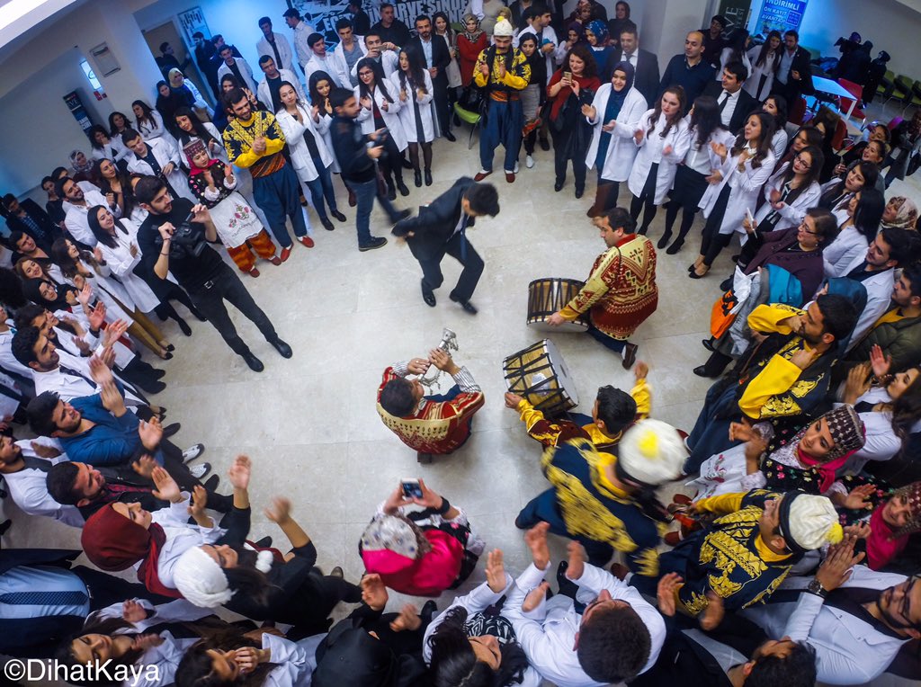 işte bunlar hep HALK OYUNLARI...