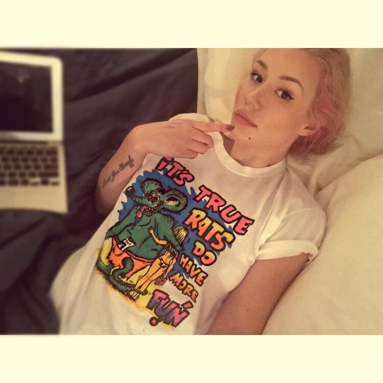 iggygdrall's tweet photo. Look at me, bitcheeees https://t.co/7TPJqbEZHK