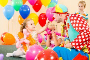 #News #Baby #Kids | Que diriez-vous d’inviter un clown pour animer l’anniversaire de loulo… ift.tt/1MVMFNR