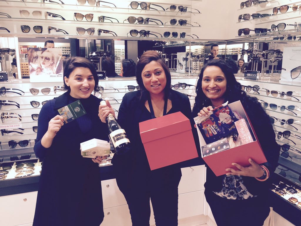 HawkinsSarita's tweet photo. 4 times winners of the Advent Challenge. Thank you @SGHJDunaway @WarronBarrett for all our goodies 👍😁🎊🎉🍫🍷☕️🙏 https://t.co/jeiWR0ubjB