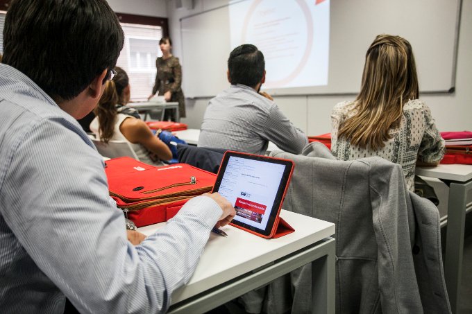 EAE_B_School's tweet photo. Tres #masters de EAE, entre los mejores del mundo según #Ranking @eduniversal_HE https://t.co/Q13NSr79d9 #sumaeae https://t.co/s1iVgMUP7U