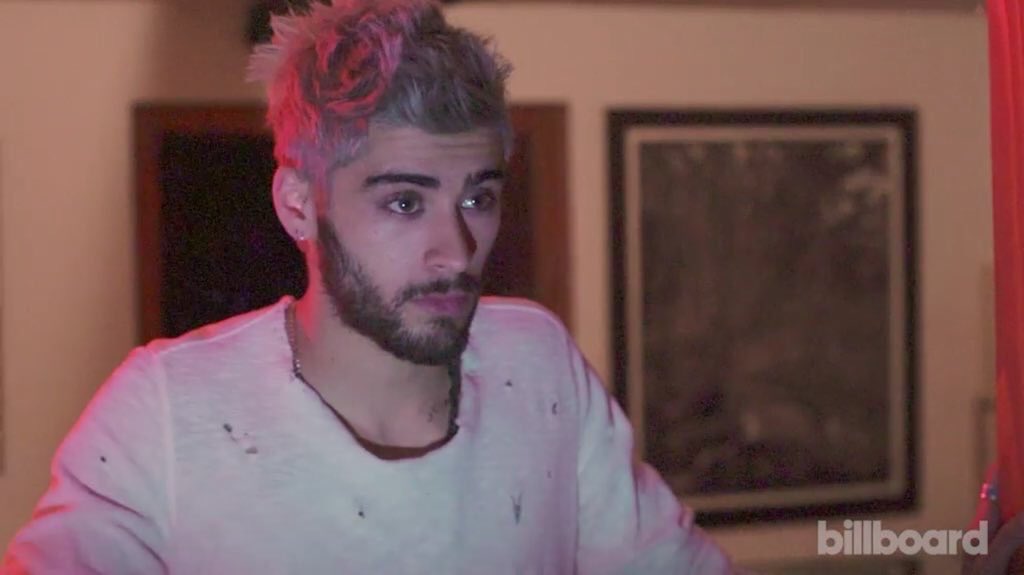 ZaynJMMex's tweet photo. Behind the scenes para a @billboard: "Zayn Malik: One Day In Benedict Canyon"
#ZaynOnBillboard
#ZJMMX https://t.co/LI00efVC3W