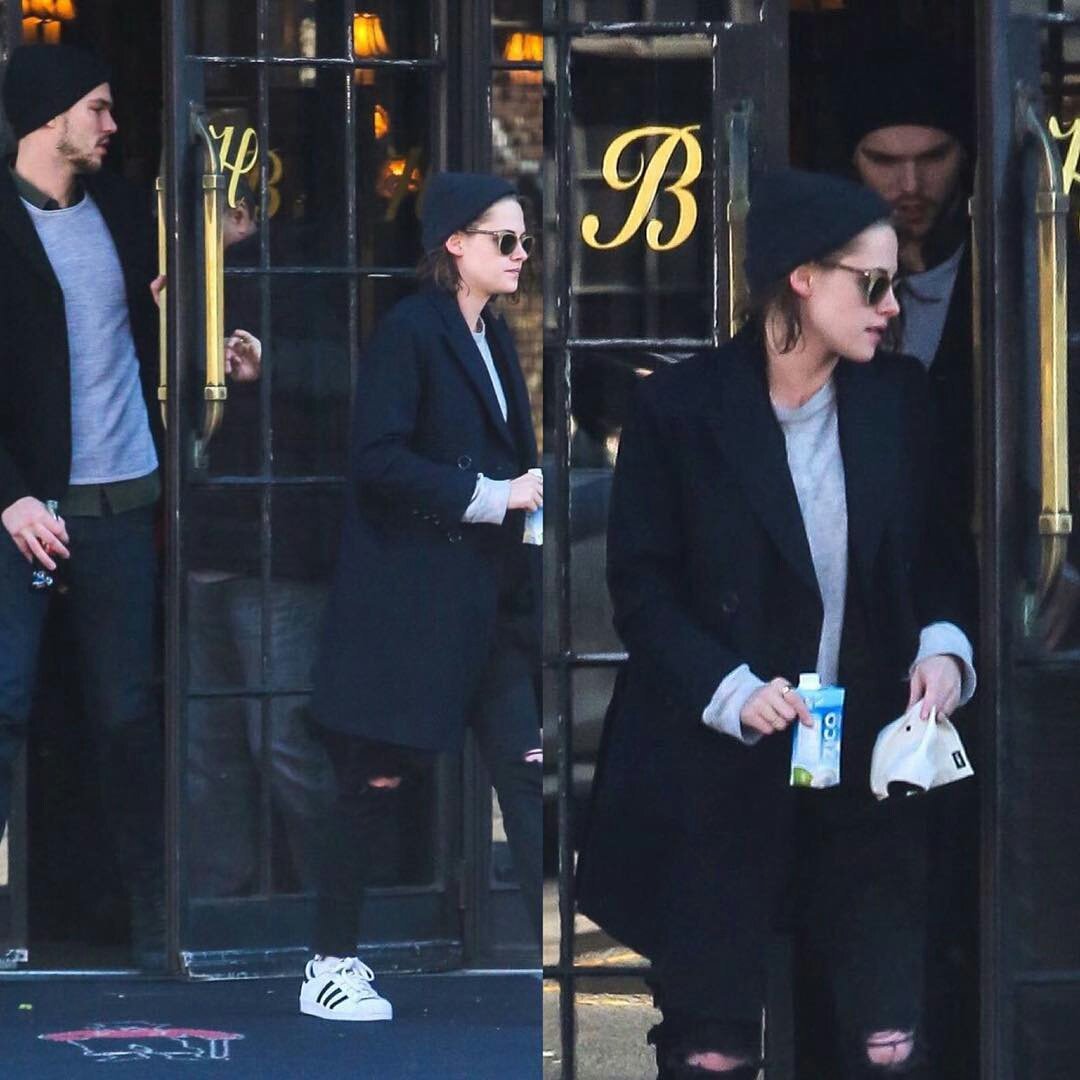 LuTheReader's tweet photo. Please karma,please 😍😍😍 #Nicsten #kristenStewart #NicholasHoult #Ship https://t.co/xbEsv1OFrO