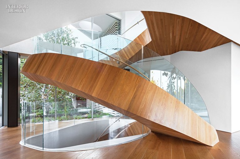 InteriorDesign's tweet photo. A stairway rises 35 feet inside a behemoth Los Angeles house by Belzberg Architects: https://t.co/TnQqmV5LVm https://t.co/m26m6yMyz3