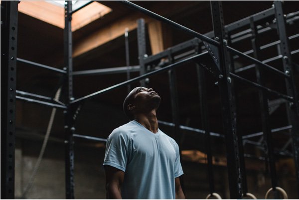 lululemon's tweet photo. Goal: "I will knock out 5, unassisted pullups by ______." | How to do a pullup: https://t.co/bC18ccbvHh https://t.co/olTqfCyNmp