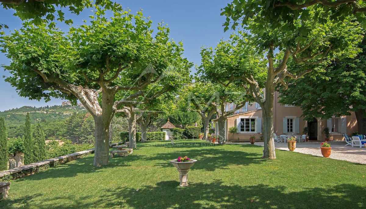 Michael_Zingraf's tweet photo. #Sale #Luberon #Provence #LandscapedPark #AmazingDomain #LuxuryRealEstate #MZIGO0978 https://t.co/0JrcW8e2JW