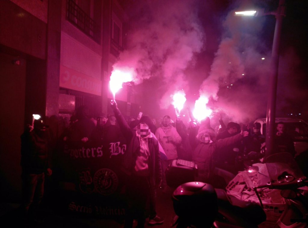 FcbLads's tweet photo. Un escut, un orgull, una ciutat.
FCB - rcde https://t.co/SBTzl1fOah