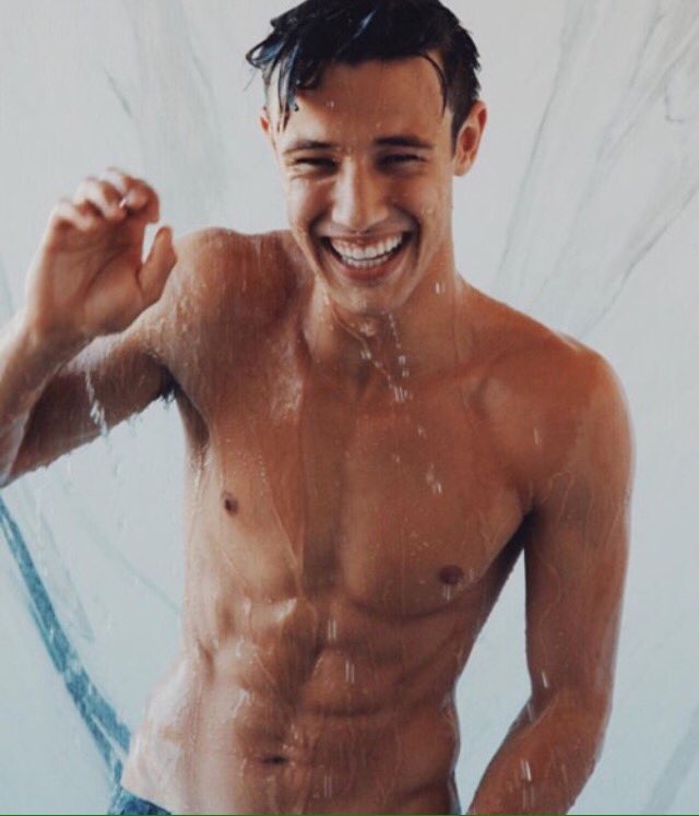 Trying to make some friends &amp; meet people. RT?