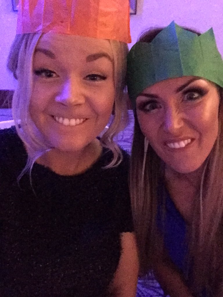 dannikane__x's tweet photo. @LinziMcEwen Awww when can we go out 💃🏻💃🏻 we have such a hoot xxxxx https://t.co/Zin0yOwXRY