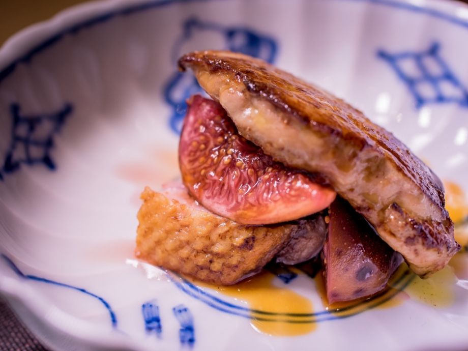 SFChronicleFood's tweet photo. A year ago, foie gras returned to California menus. https://t.co/F7w344rku2 via @sfchronicle https://t.co/VcM2p3waFz