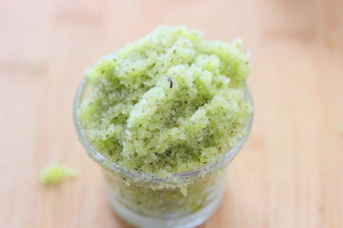 InspBeautyTips's tweet image. Green Tea Sugar Scrub bit.ly/19SUuaA #beauty #DIY #greentea #scrub