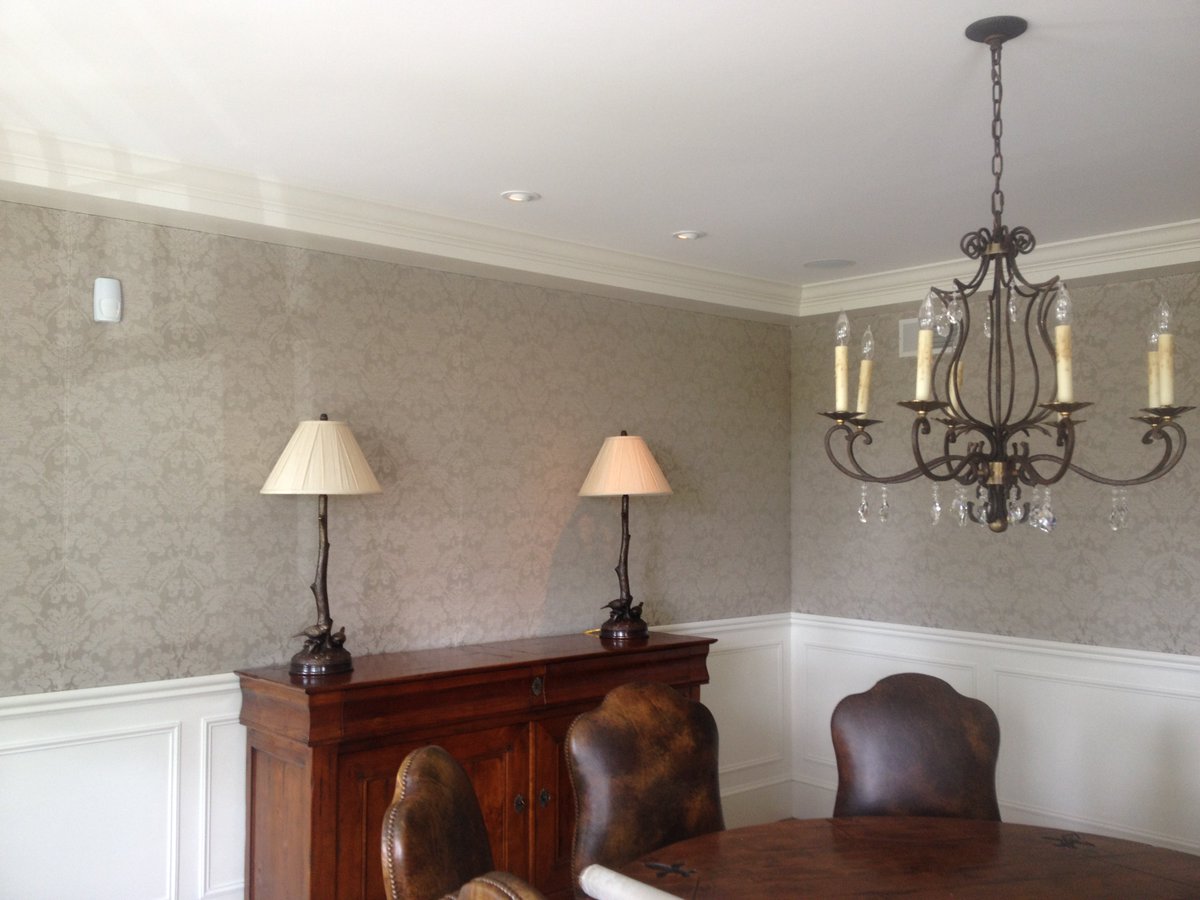 Acoustic_Panel's tweet image. Noisy dinning room made softer. Acoustic and fabric treatments by Acoustic Finishes