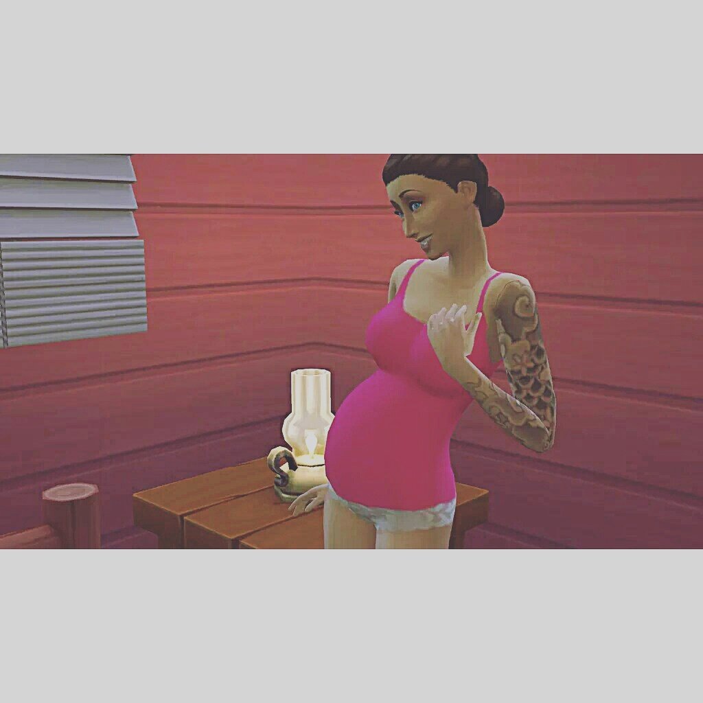 MsSimslover123's tweet image. Robyn-Dehilia's first pregnancy with Ashlynn.🍼