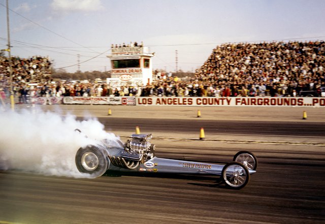 NHRA's tweet photo. Journey into the photo archives as we feature the cars of Don Prudhomme: https://t.co/HNJJvjafDP #ThrowbackThursday https://t.co/c7MsFFPdWM