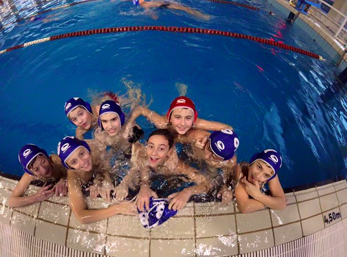 PallanuotoComo's tweet photo. Un saluto dagli #under13 Seguiteci per tante nuove foto e video #sport #pallanuoto https://t.co/MCdS13bT6c